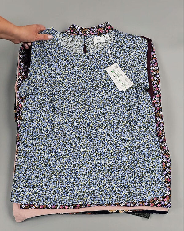 Фотография  950 - Блузки+Джемпера Bestseller Summer 045 B#8,5 кг, ЛОТ №9040 оптом в Воронеже и Воронежской области