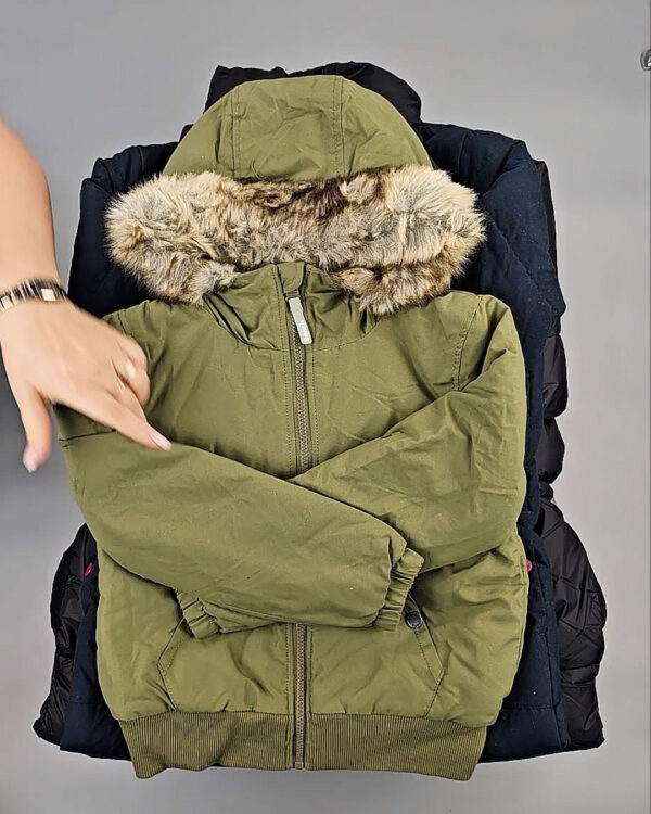 Фотография  819 - Верхняя одежда СТОК дети 065#10 кг, ЛОТ СТ-9343 оптом в Воронеже и Воронежской области