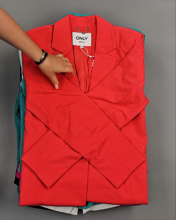 Фотография  766 - Толстовки+Верхняя одежда Bestseller Summer 045 B#7,2 кг, ЛОТ СТ-9323 оптом в Воронеже и Воронежской области