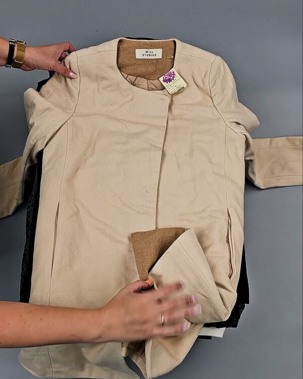 Фотография  186 - Верхняя одежда Корея 085#15 кг, ЛОТ № СТ-9248 оптом в Воронеже и Воронежской области