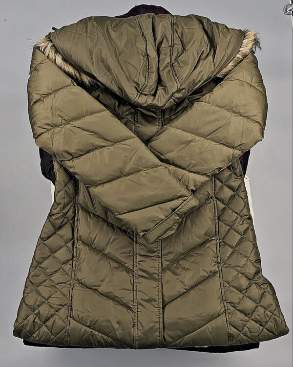 Фотография  660 - Верхняя одежда женская CAN 104#15 кг, ЛОТ СТ-9353 оптом в Воронеже и Воронежской области