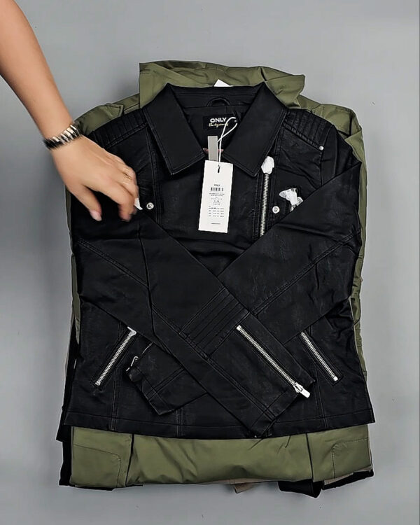 Фотография  146 - Ветровки Bestseller 045#10 кг, ЛОТ СТ-9407 оптом в Воронеже и Воронежской области