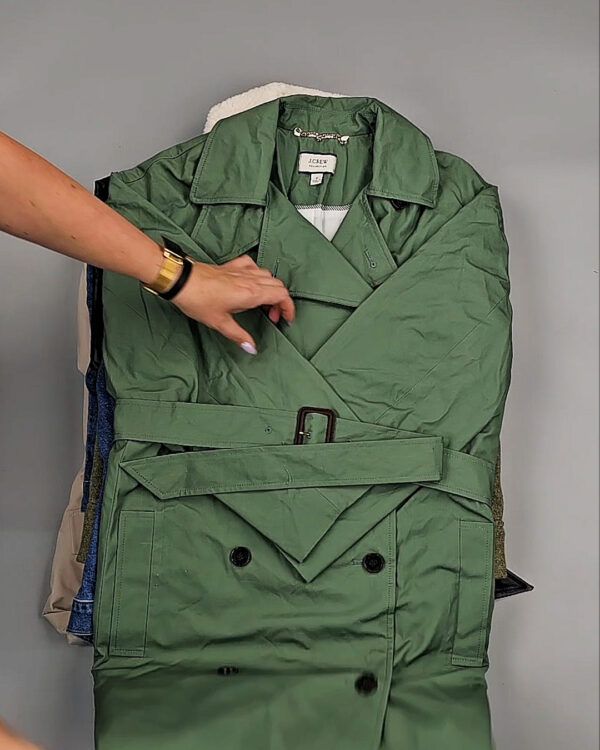 Фотография  613 - Ветровки женские CAN 104#12,4 кг, ЛОТ СТ-9403 оптом в Воронеже и Воронежской области