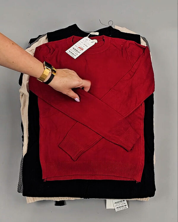 Фотография  358 - Джемпера Корея 085#7 кг, ЛОТ СТ-9415 оптом в Воронеже и Воронежской области