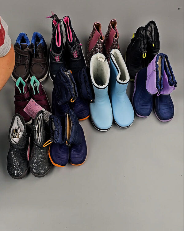 Фотография  109 - Обувь СТОК дети зима 065#6,2 кг, ЛОТ СТ-9661 оптом в Воронеже и Воронежской области