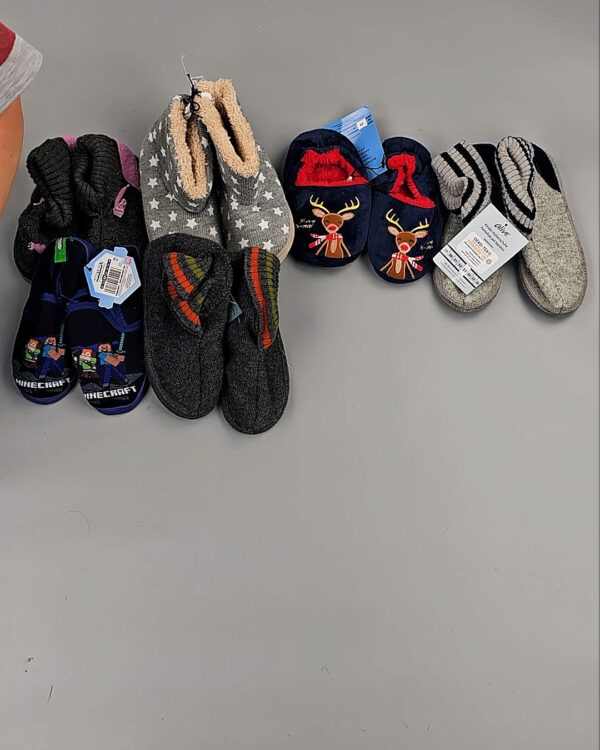 Фотография  845 - Обувь домашняя дети СТОК 065#3,2 кг, ЛОТ СТ-9727 оптом в Воронеже и Воронежской области