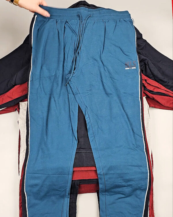 Фотография  267 - Спортивные костюмы (Herren-Trainingsanzuge voп HIS)#18 кг оптом в Воронеже и Воронежской области