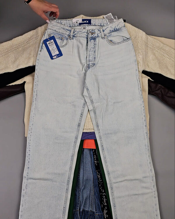 Фотография  723 - JACK JONES Women Winter mix 075 #15 кг, ЛОТ СТ-9962 оптом в Воронеже и Воронежской области